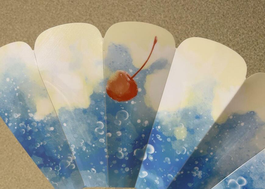 セリア、プラ扇子 クリームソーダ商品画像