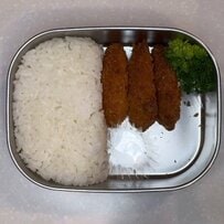 【彩り弁当】カラフルで華やか！色とりどりのおかずが美しく詰まった「フライ弁当」に思わずうっとり…
