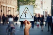 年金のみで暮らす65歳以上「リタイア世帯」は5世帯に2世帯以上。超高齢化社会を生き抜くための資産計画