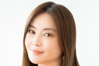 「オーラが…」観月ありさ まさかの電車移動！”変装”オフショに騒然「普通に乗れるんですか？」「びっくり」