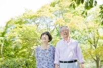 厚生年金の受給額、6月15日の支給日に「30万円（月15万円）以上受け取る人」の割合は？男性・女性の《平均受給月額》をチェック