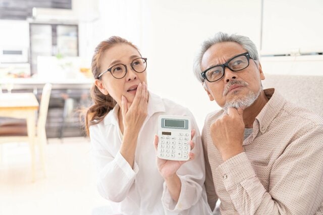 【後期高齢者】75歳を境に何が変わる？年金「手取り額」の落とし穴と毎年8月に見直される「後期高齢者医療」の負担割合