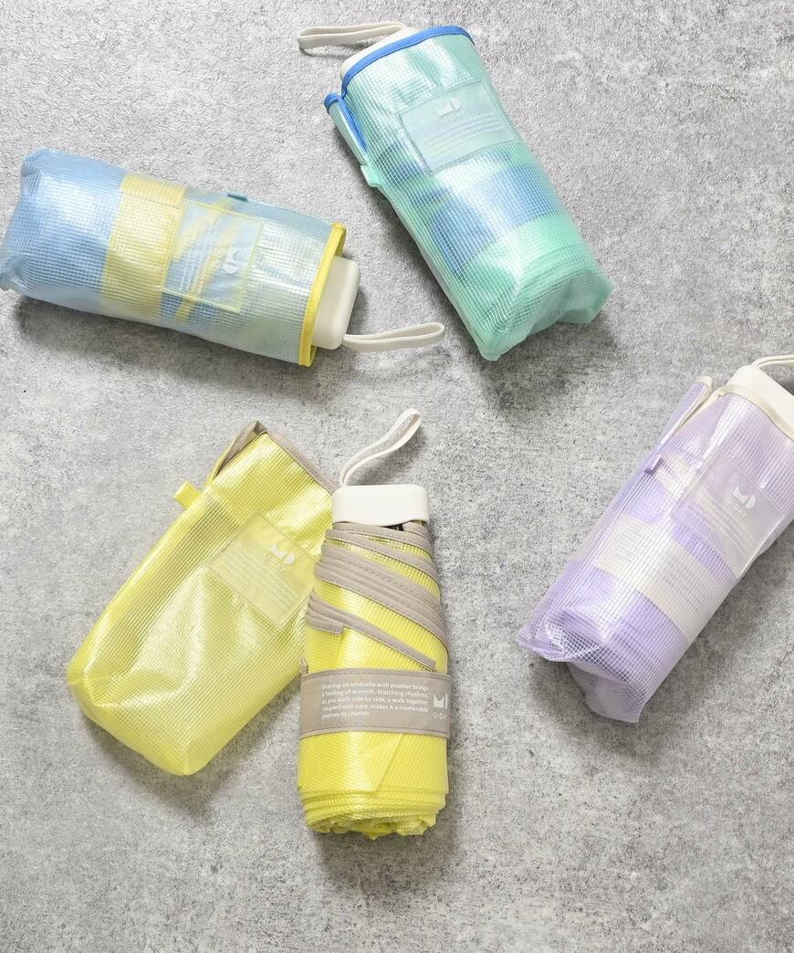 出所：ハニーズ公式オンラインストア 折り畳みビニール傘／カラー