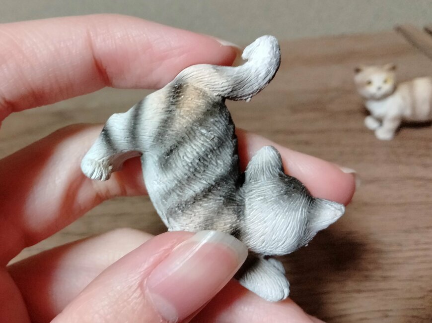 筆者撮影（ダイソー、レジン置物（アメリカンショートヘア））