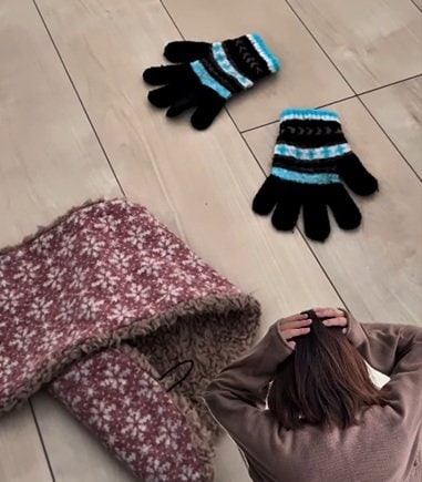 【100均DIY】ダイソーのワイヤーネットで「冬の防寒具どこ問題」が解決！子どもも自分で片付けできる「身支度ゾーン」に驚嘆