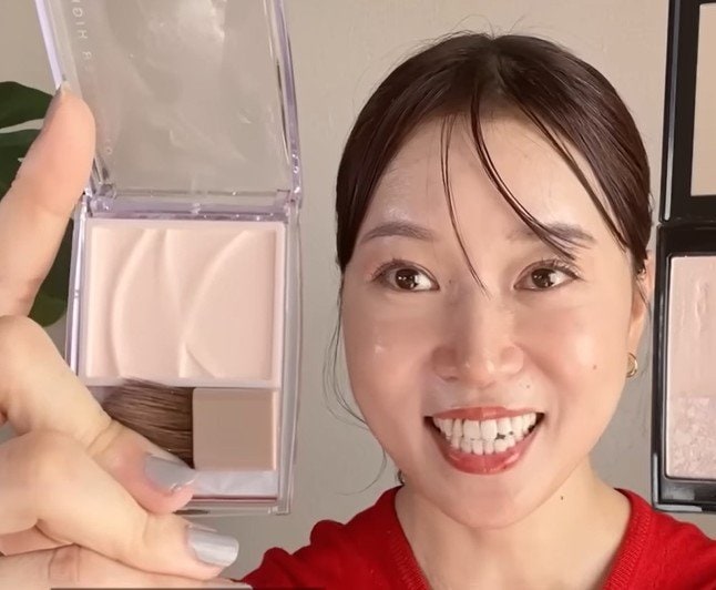 「このお値段でいいのだろうか」48歳マダムがセザンヌの「トーンフィルターハイライト」を購入レビュー！プチプラと思えないクオリティに「メイクが変わった」と注目集まる