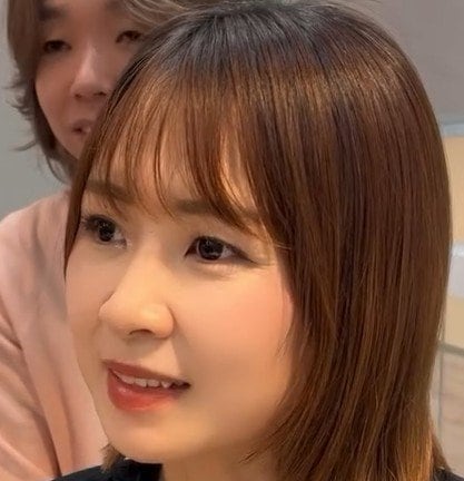 「肩で髪がはねてしまう」女性…プロのレイヤーカットで「軽やかボブ」にスタイルチェンジ！