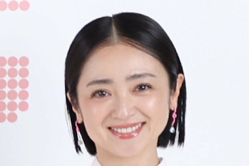 ”永遠の少女”43歳・安達祐実 ふわふわピンクワンピ姿にSNS注目「あら可愛い」「少女みたい」「ギャップありすぎ」