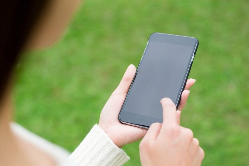 二人以上の世帯の「通信費」は1ヶ月1万1672円