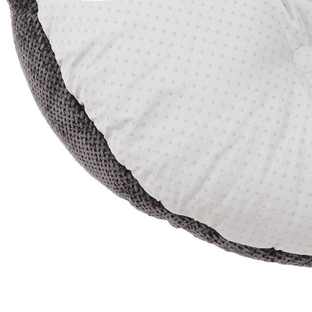 ドーム型でモコモコ温かいペットベッド