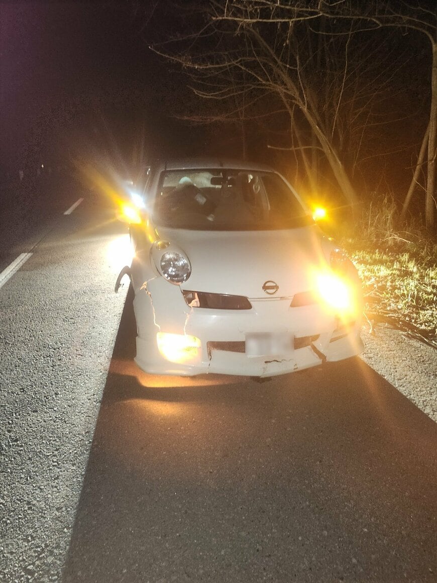 正面から見た車