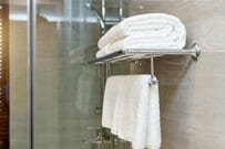 ホテルで持ち帰りNGとなる備品は？　スタッフ「バスタオルは枚数を記録」「悪質だと警察を呼ぶことも」