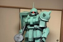 【機動戦士ガンダム】成人式に用意したスーツがSNSで話題　それはモビルスーツ…