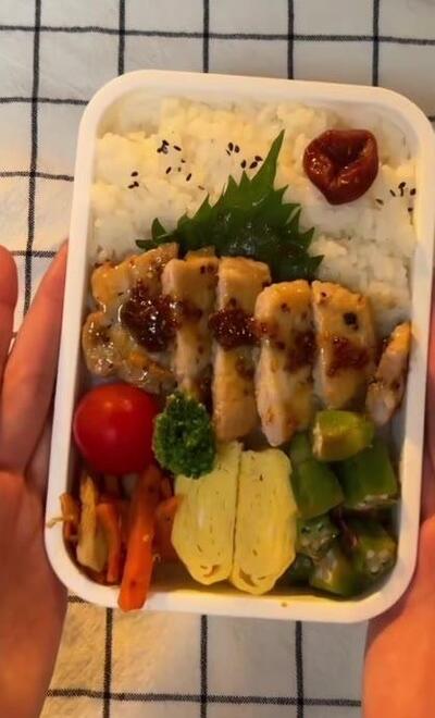 完成した「ハニーマスタードポークソテー弁当」