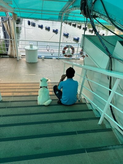 館長を癒す看板犬