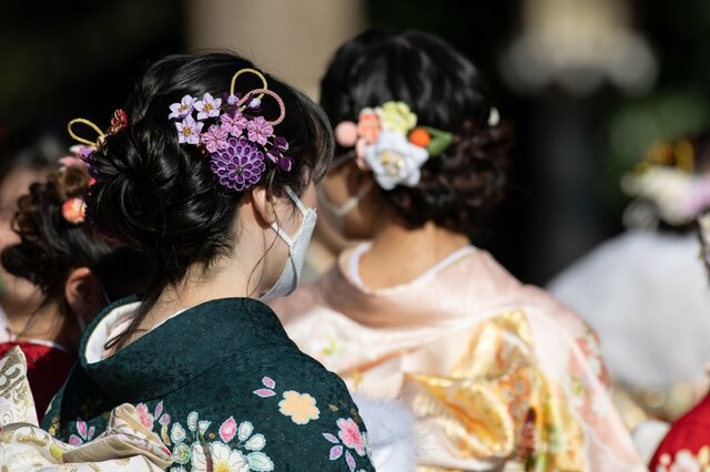 成人式に「自分で作った振袖」を着て行った女性　驚きの完成度に「個性が出てる」「素晴らしいですね」