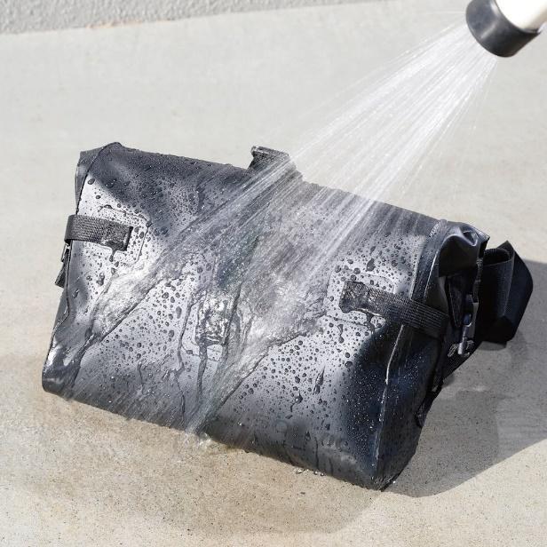 SOLVIC（ソルビック）　防水ウェストバッグ　6L　ブラック