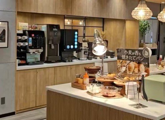 朝食ビュッフェではつい食べ過ぎてしまう？ ホテルの健康的な朝食に「3杯目いける」「おかわりします！」