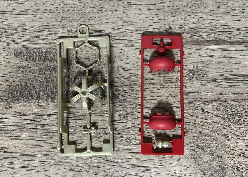 山田化学株式会社、ミニチュア王冠と杖画像