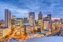 国民健康保険料はいくらかかる？年収200万円の単身世帯を例に、東京23区と大阪市の計算式で編集部が実際の金額まで丁寧かつ詳細に計算して解説