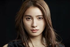 土屋太鳳 顔回りばっさりで雰囲気ガラリ！クールな黒衣装で美スタイル披露「新鮮」「超絶かっこいい」「最高に似合ってる」の声