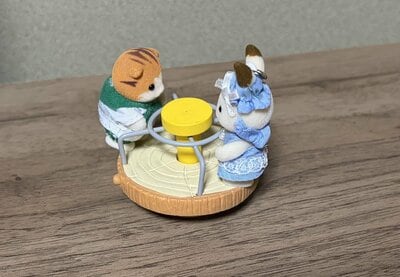 ダイソー、置物（仲良し森の動物、キャンピングB）商品画像