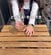 【ガーデニングDIY】捨てるだけの〈ペットボトル〉→穴をあけて植えるだけで〈映える多肉植物ハンギング風寄せ植え〉に変身！