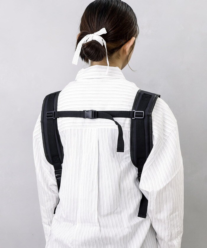 長さが調整でき安心してペットを背負える肩ベルト