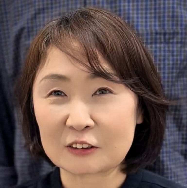 「前髪にクセが気になる」というマダムが……プロに「お任せ」→エレガントな〈ショートヘア〉で大変身！