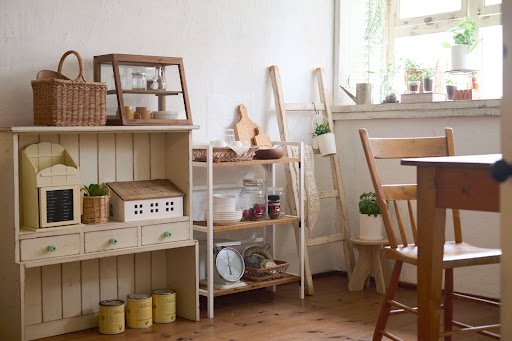 グリーンをレトロでナチュラル可愛く！3COINS系列サリュ新作〈ブリキバスケット〉に注目。プチプラ660円でおしゃれな空間に！