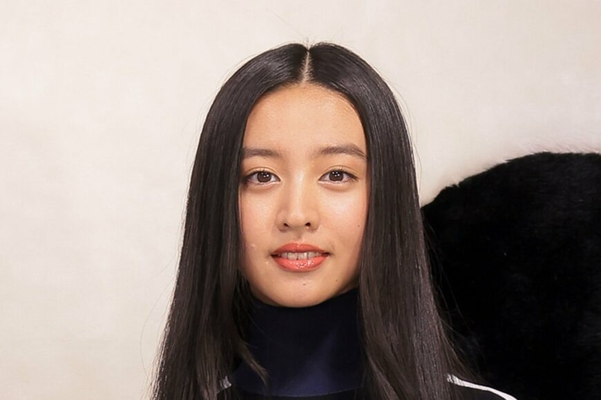 Kōki,脚長すぎ！スタイル抜群ルイ・ヴィトンコーデにネット注目！白シャツ×ハイウエストパンツで爽やかに