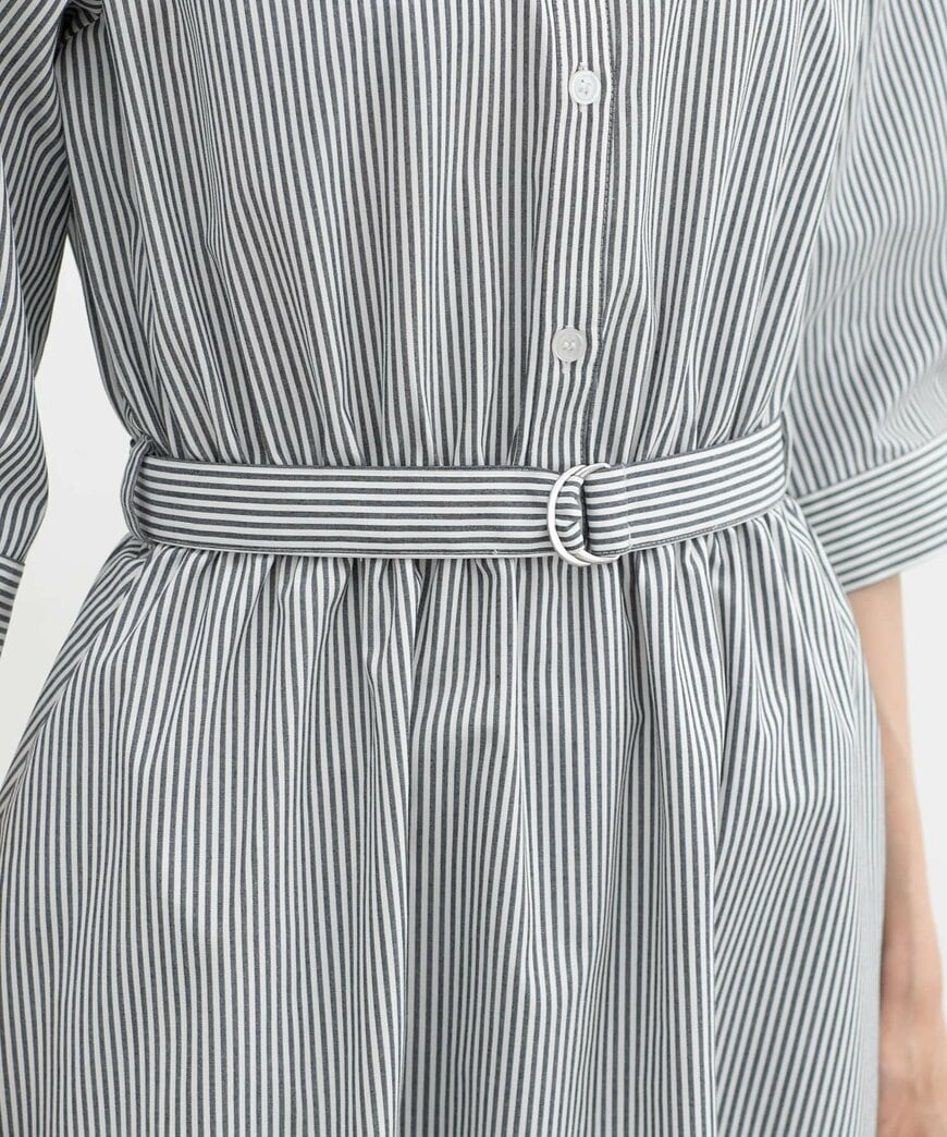 出所：ハニーズ公式　６分袖シャツワンピース