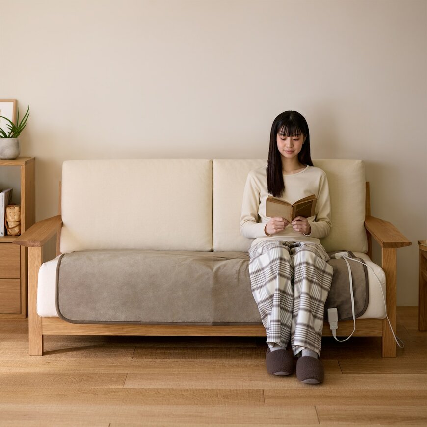 出所：無印良品公式　ソファやベッドで使えるホットシート