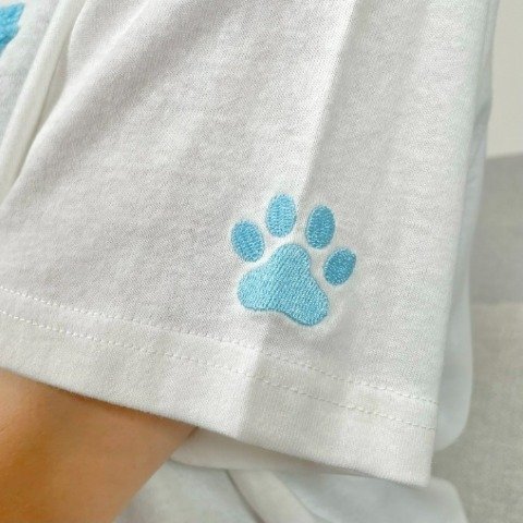 出所：しまむら公式　レディース　サガラ刺繍Tシャツ（チーム犬猫）