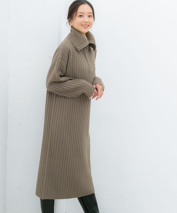 出所：ハニーズ公式通販ハーフジップワンピース