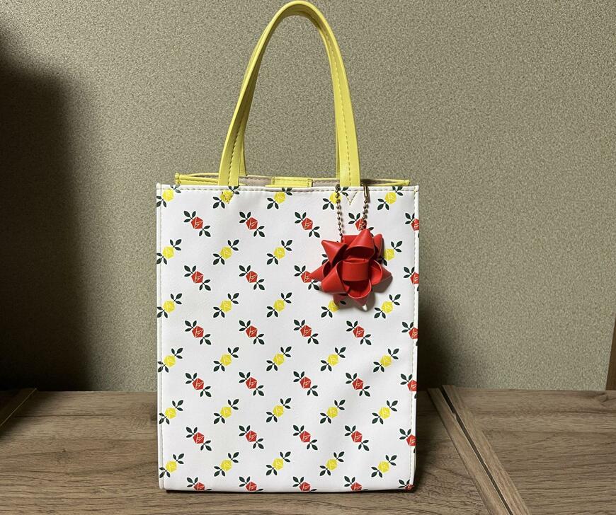 フェリシモ、シモジマコラボプレゼントみたいな紙袋風トートバッグの会画像