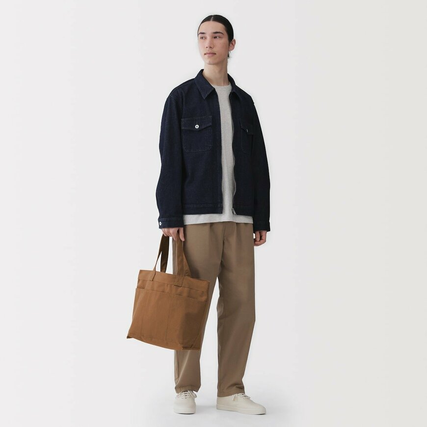 出所：無印良品ネットストア　帆布　横型　トートバッグ