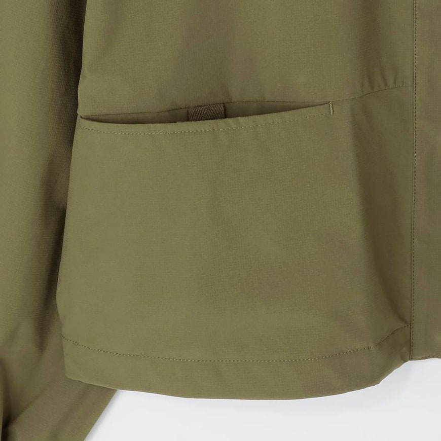 出所：ワークマン公式オンラインストア　レディースエアロクラスターポケットブルゾン