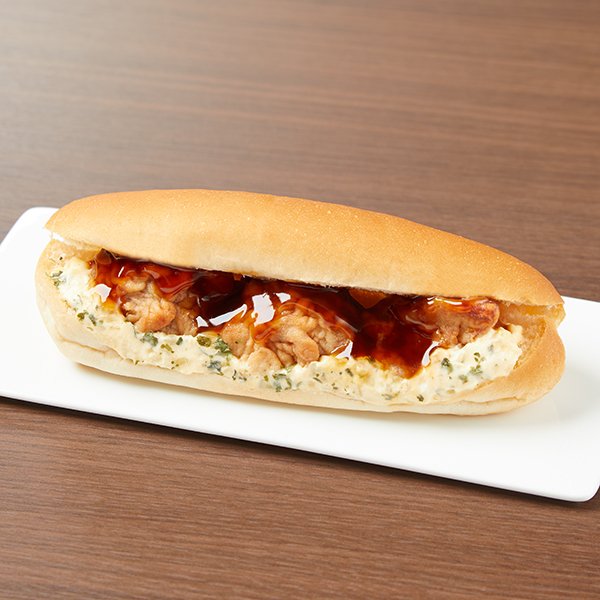 ファミリーマートの新商品：チキン南蛮風ロール