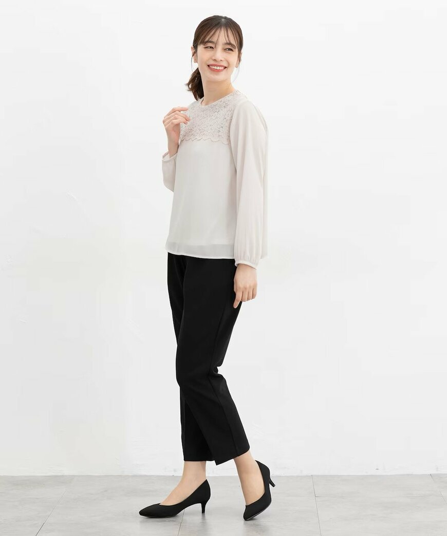 ハニーズ公式　レース使いブラウスの画像