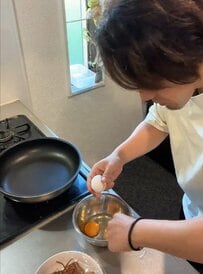 【オムライス弁当】わずか10分で完成！シングル父が高校生の息子に作る愛情弁当