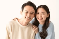 【元銀行員が気づいた】貯蓄上手な人の行動3選。年代別の貯蓄平均・中央値つき