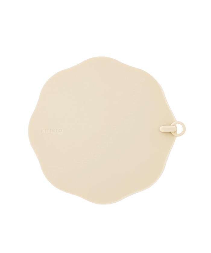 蓋のつまみ部分にはリングが付いているので、ひっかけて場所を取らずに収納が可能