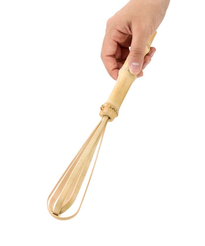 それぞれ色味や形状、木目などに個性があるのも竹製ならでは。