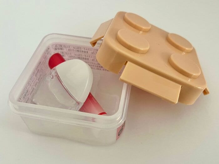 ブロック型ケースは食べ終わったら小粋な小物入れに