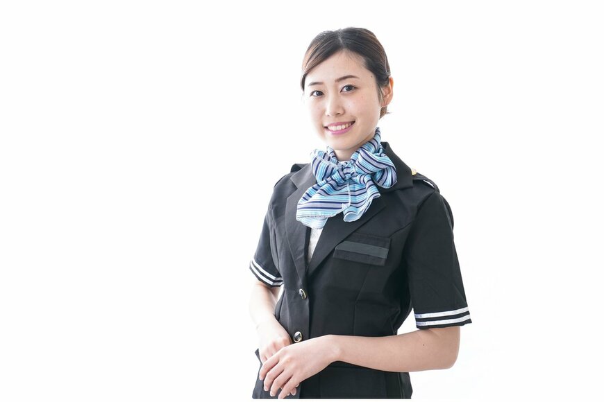 女性CA（航空機客室乗務員）の年収はいくら？平均年齢・勤続年数も【2021/22シーズン】 