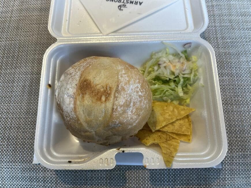 バンズは特徴的な見た目で本格的！