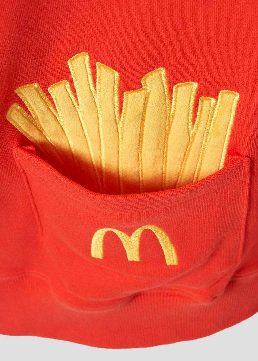 グラニフ公式　【再販】マックフライポテト ポケット2｜裏毛ルーズフィットパーカー(C)2025 McDonald's