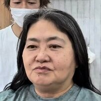 「男の人に間違えられちゃって…」暑さと重たさに悩むロングヘアの女性がショートボブでフェミニンにスタイルチェンジ！