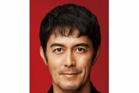 【女性会社員が思わず惚れる！会社の先輩になってほしい男性有名人ランキング】2位阿部寛を抑えた1位は優しそうな雰囲気のムキムキ俳優